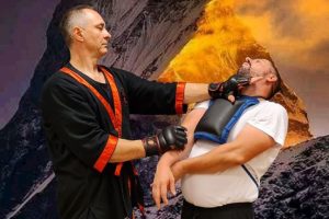Wing tsun kung fu Újbuda klubban Budapesten újbudán kung-fu gyakorlás a tűzhányóná